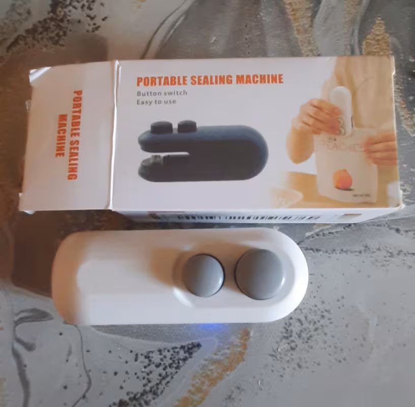 Customer photo 2 of the Portable Sealing Machine